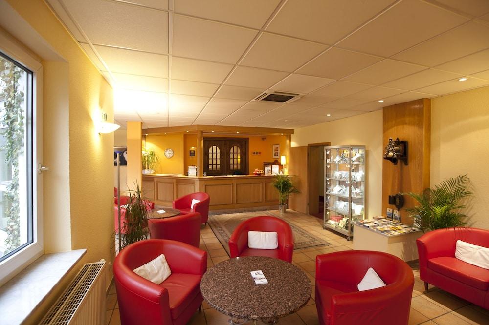 Arthotel Ambassador Wiesbaden - Free Parking Esterno foto