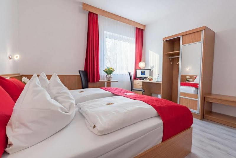 Arthotel Ambassador Wiesbaden - Free Parking Esterno foto