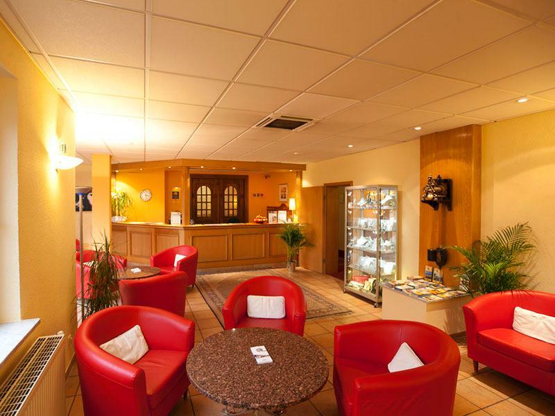 Arthotel Ambassador Wiesbaden - Free Parking Esterno foto